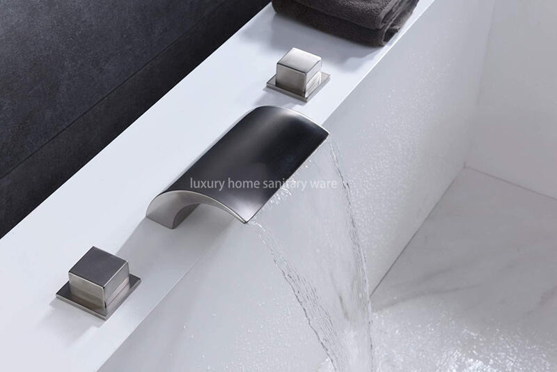 Wholesale Bathroom Deck Mount Bathtub Faucet Spout Waterfall Faucet Mixer Brass Bathtub Faucet details