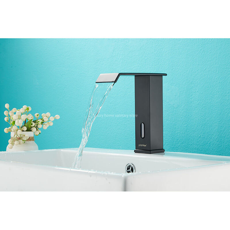 Hot-selling Modern Luxury Single Lever Nozzle Faucet Induction Quartet Short-black Non-touch Induction Faucet supplier