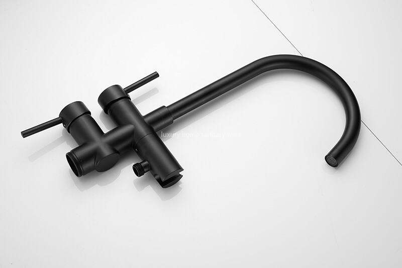 Factory Direct Simple Black Freestanding Bathtub Shower Mixer Floor Stand Bathtub Faucet Set Bathroom Faucet supplier