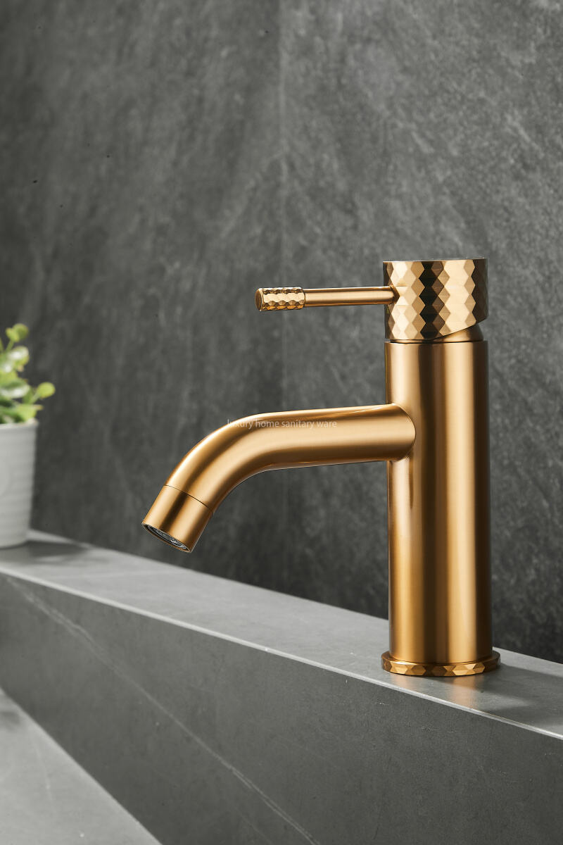 2025 Hot-selling Basin with Low Curved Mouth-carved Handle-brushed Gold Single-handle Washbasin Faucet factory