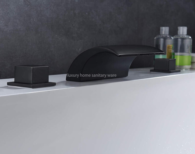 Wholesale Bathroom Deck Mount Bathtub Faucet Spout Waterfall Faucet Mixer Brass Bathtub Faucet manufacture