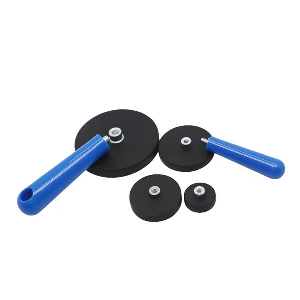 The rubber coating ensures a firm grip on any metal surface.