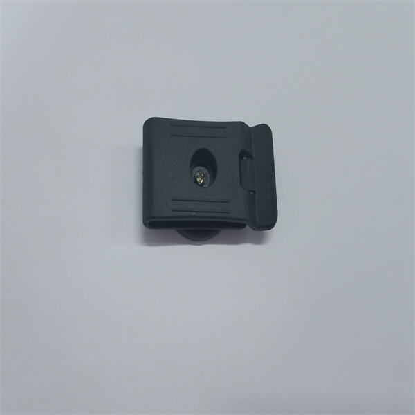 The magnetic belt clamp can be easily adjusted to fit your belt size.