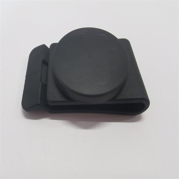 The magnetic belt clamp keeps your belt secure without the need for loops.