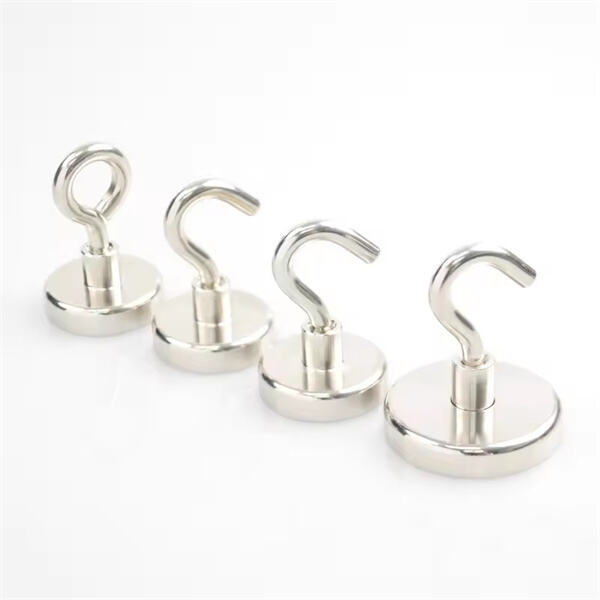 Say goodbye to cluttered cabins with the help of magnetic hooks on your cruise ship.
