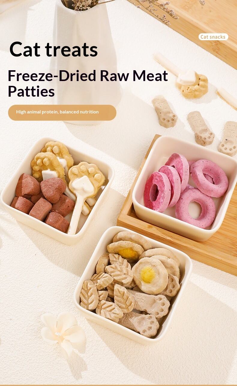 Pet Freeze Dried Cat Snacks Wholesale Separate Packaging Bone Meat Cats Dogs General Fattening Chicken Food details