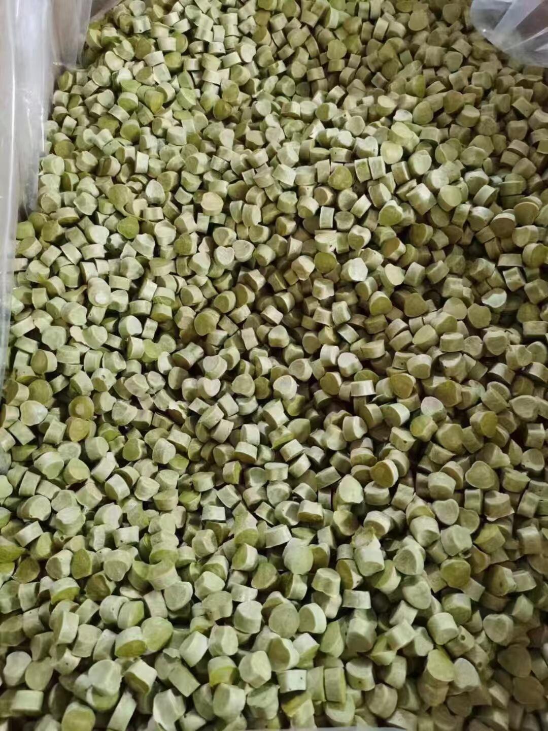 product pet cat dog freeze dried vit rubiks cube snacks halitosis relief cat  dog wholesale shandong province-1