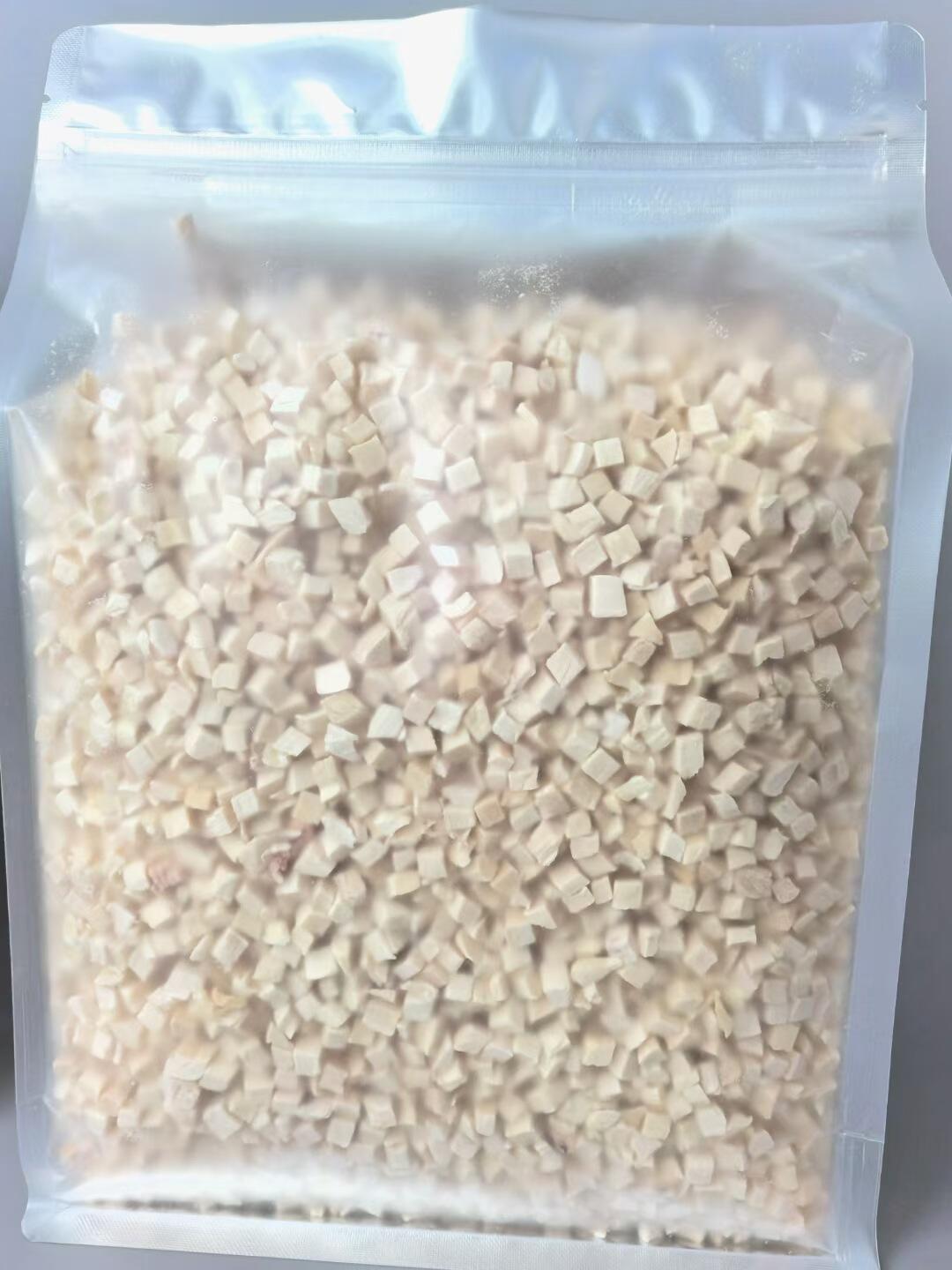 Freeze-Dried Chicken Meat Granules 5x5mm Cat Dog Treats Pet Snacks 10KG Bag Main Food Add Nutrition Delicious Weight Gain supplier
