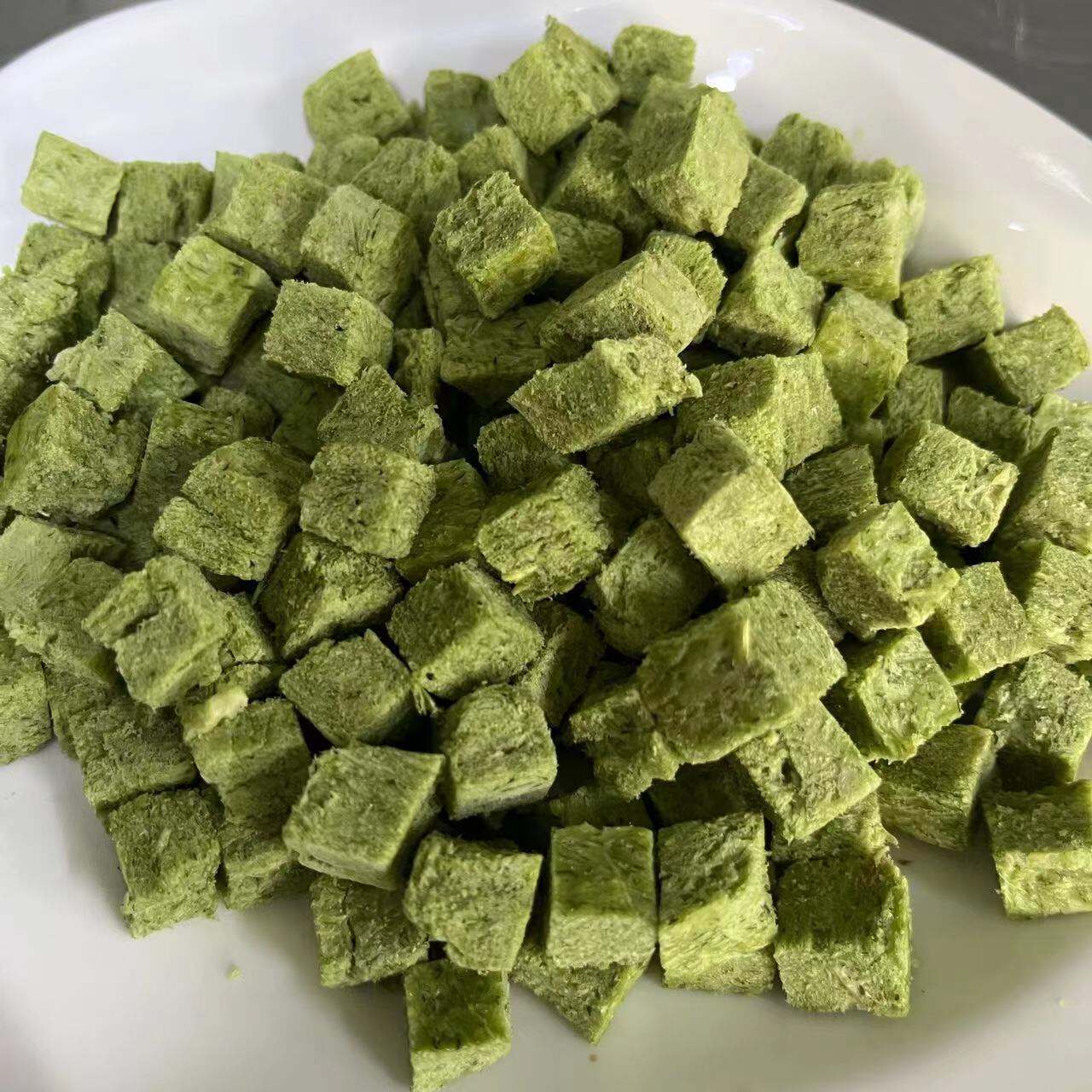 Wholesale Health Freeze-Dried Bone Meat Cake Dog Cat Training Treats Snack Perfect Pet Reward High-protein Eco-friendly Small manufacture