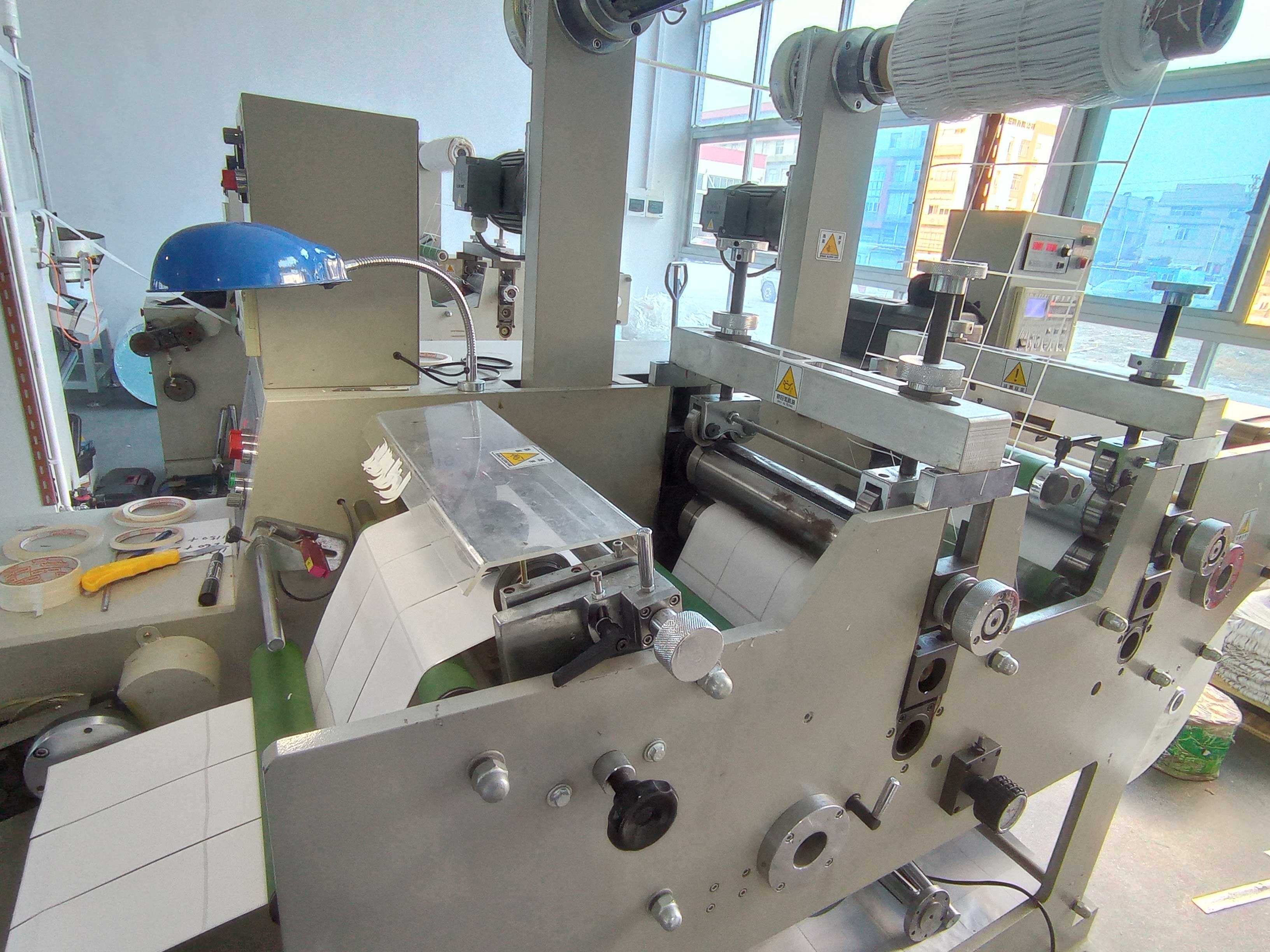 BPA Free 100 X 150 mm Label 6x4 Thermal Roll Label Address 4x6 Direct Thermal Shipping Label Thermal Direct Stickers manufacture