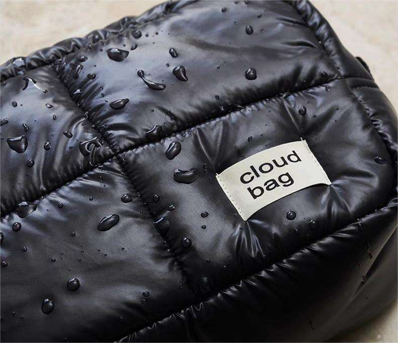 Customized Makeup Bag Fashionable Cosmetic Organizer Large Capacity Makeup Bag with Zipper Closure for Girls details