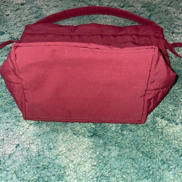 Custom logo Professional Bright Cherry Red Pouch Velvet Cosmetic Makeup Bag Handbag Velvet Drawstring Bag factory