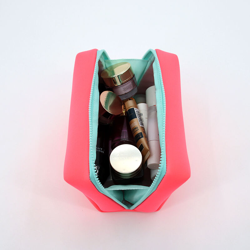 Hot Selling Travel Makeup Bag Travel Cosmetic Multi-functional Toiletry Waterproof Brushes Bag Neoprene Zipper Pouch manufacture