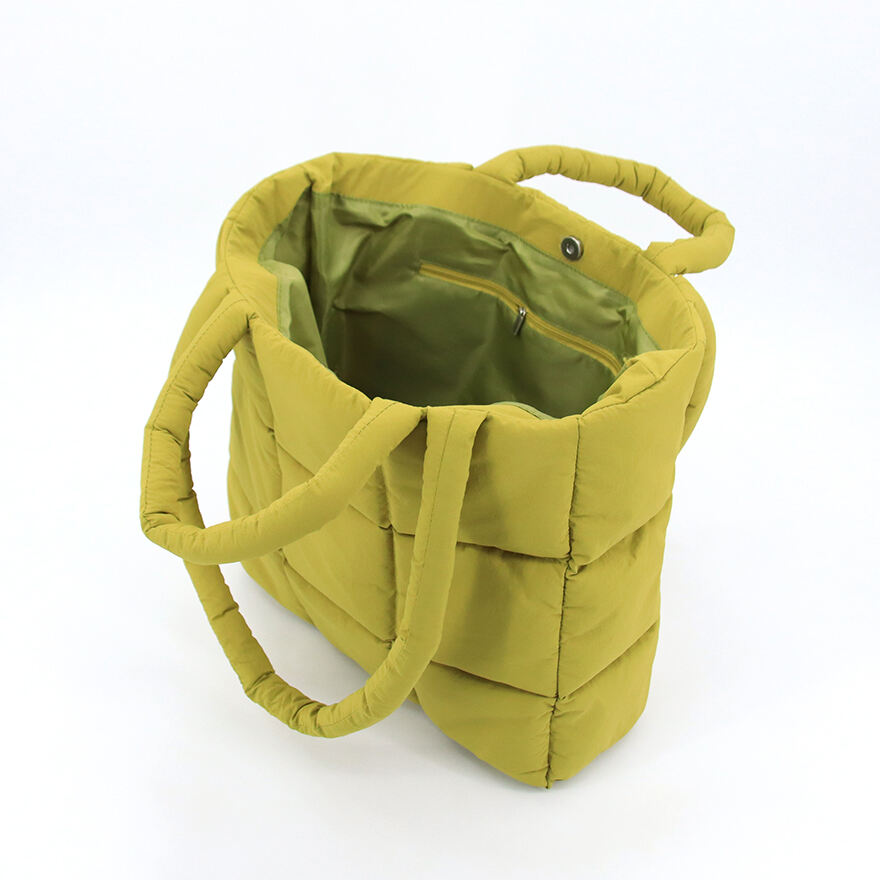 Womens Large Crossbody Weekender Soft Padded Puffy Shopper Tote Bag Puffer Quilted Shoulder Handbag details