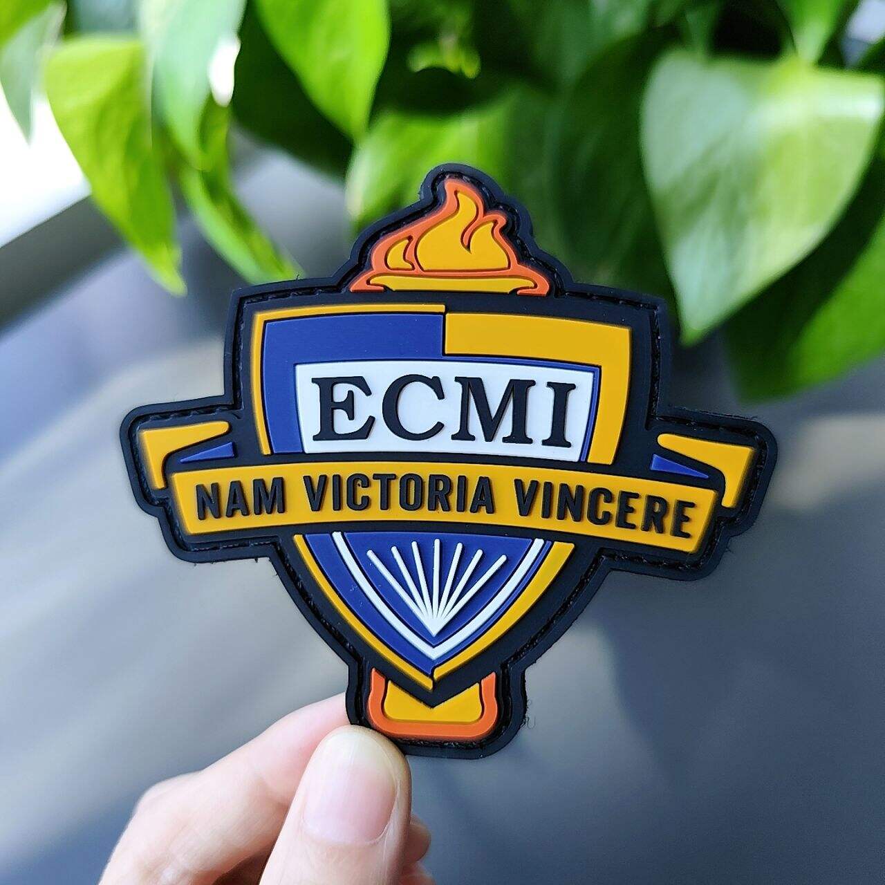 Personalisasikan aksesori Anda dengan patch PVC 2D yang unik.