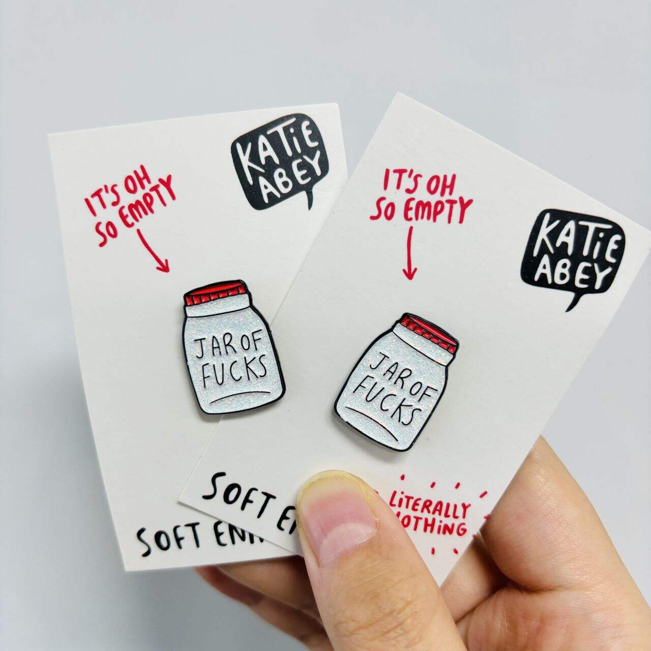 Buat Rantai Pin Enamel Unik dengan Berbagai Pilihan Desain