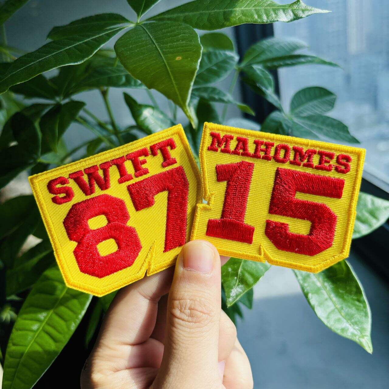 Verewige Ereignisse mit maßgeschneiderten Stickpatches