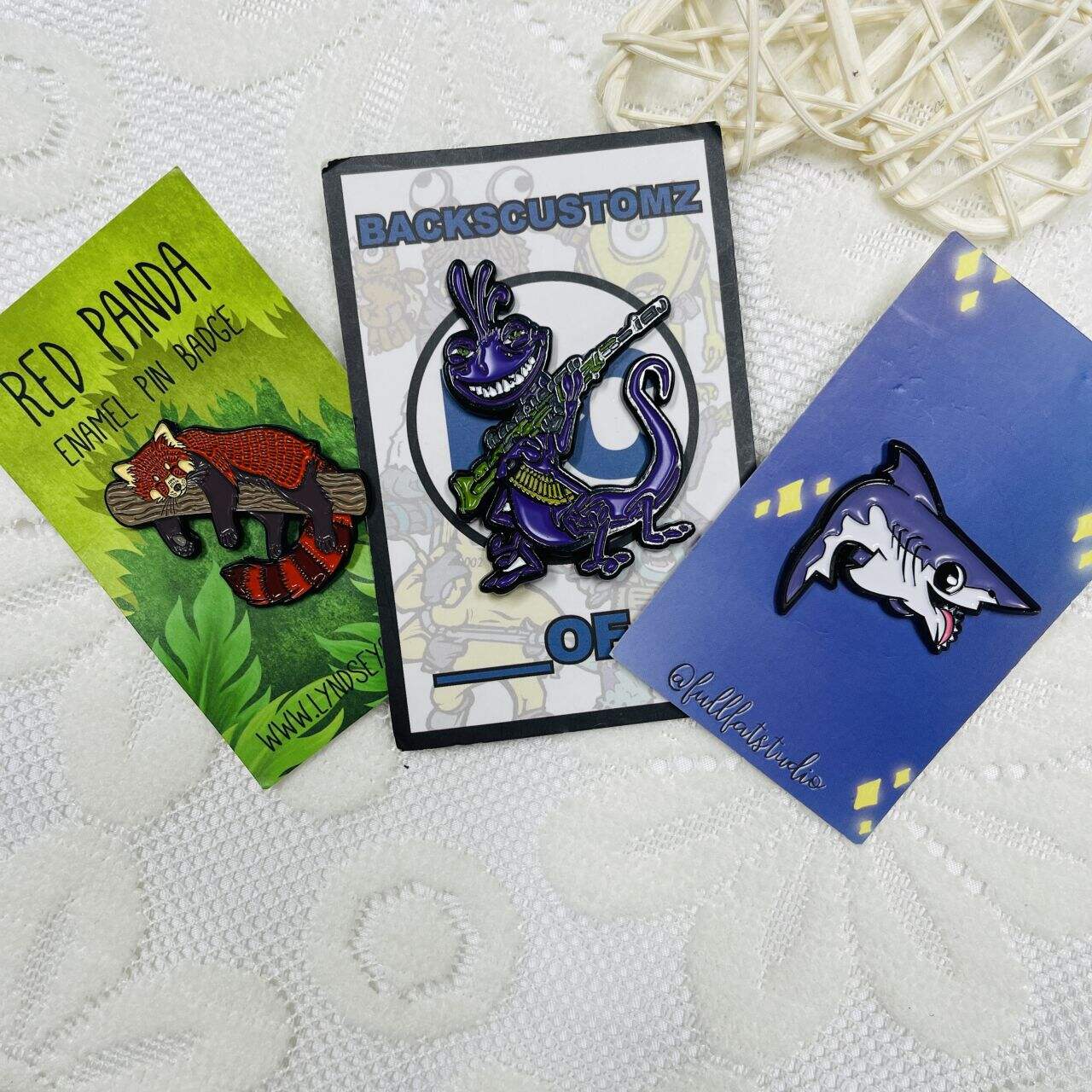 Kenakan Kebanggaan Anda di Lengan dengan Pin Pelangi