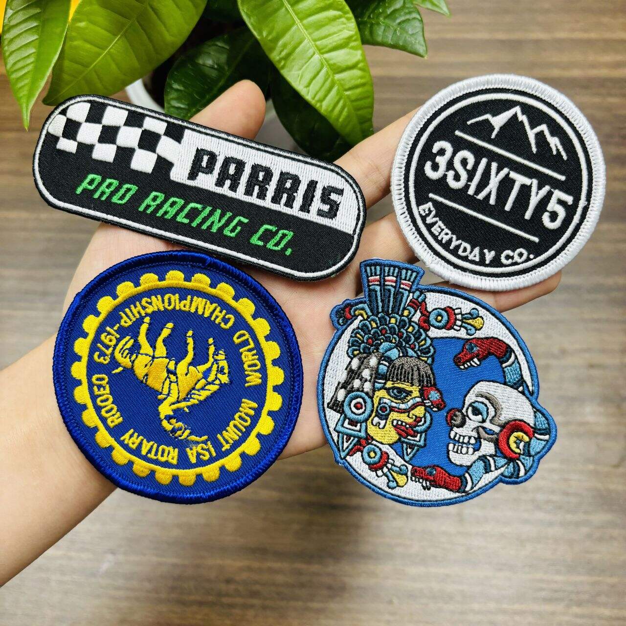 Anpassen deiner Kleidung mit bestickten Patches
