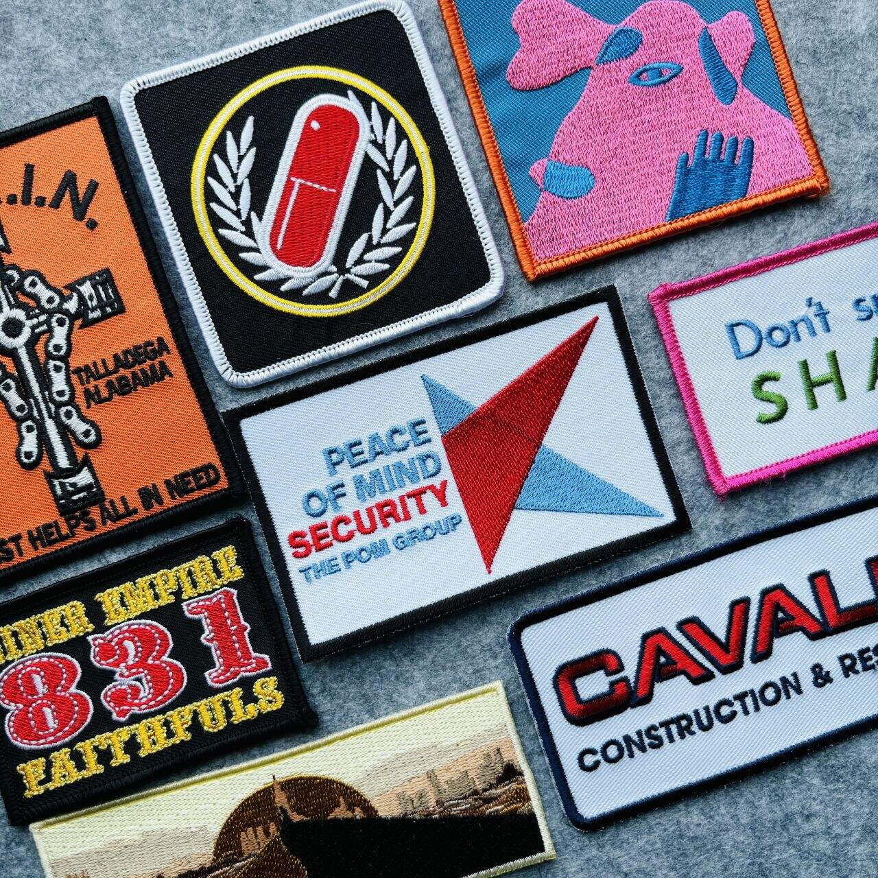 Patch bordir tekanan panas membuat pernyataan.