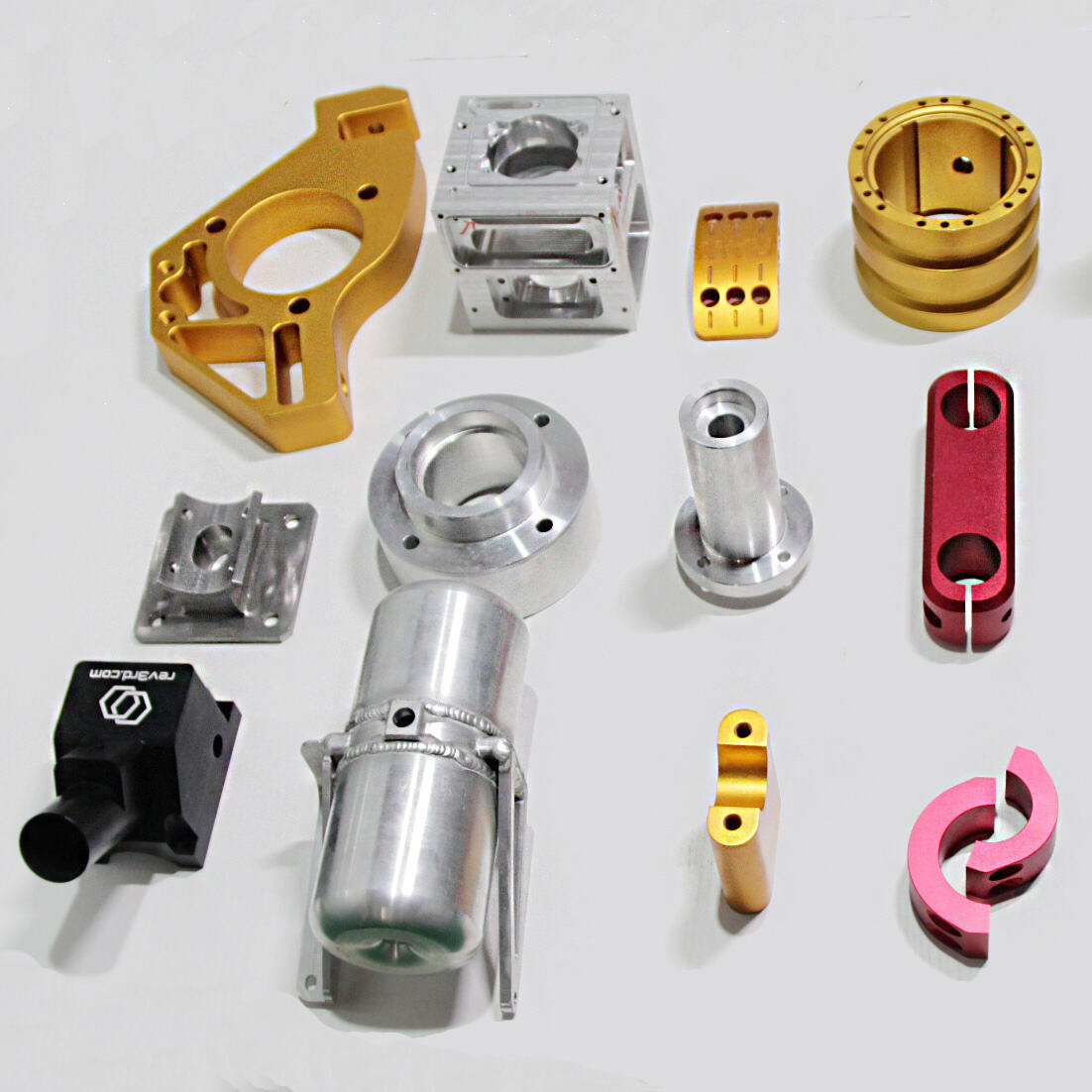 مزایای خدمات ماشینکاری CNC 5 محور