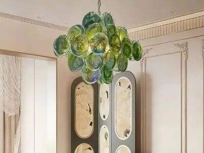 What Makes a Modern Chandelier Light the Ultimate Statement Piece