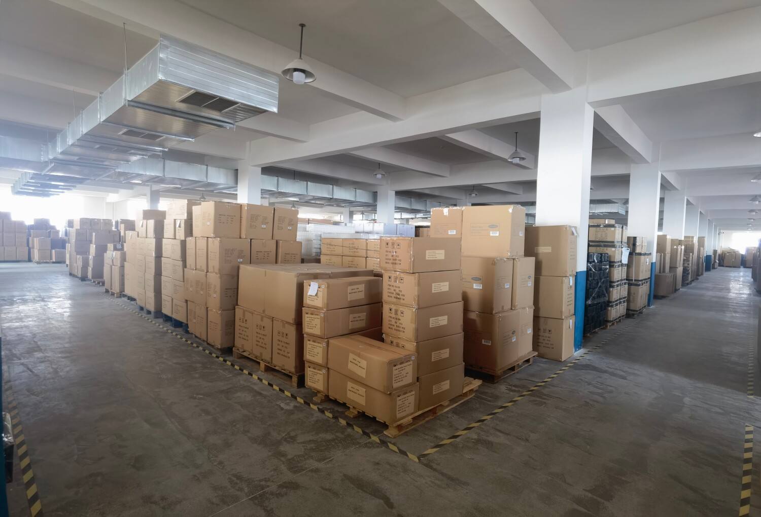 Black IP67 Waterproof & Dustproof Storage Case Compact & Customizable Foam 6L Capacity ODM/OEM Supported details