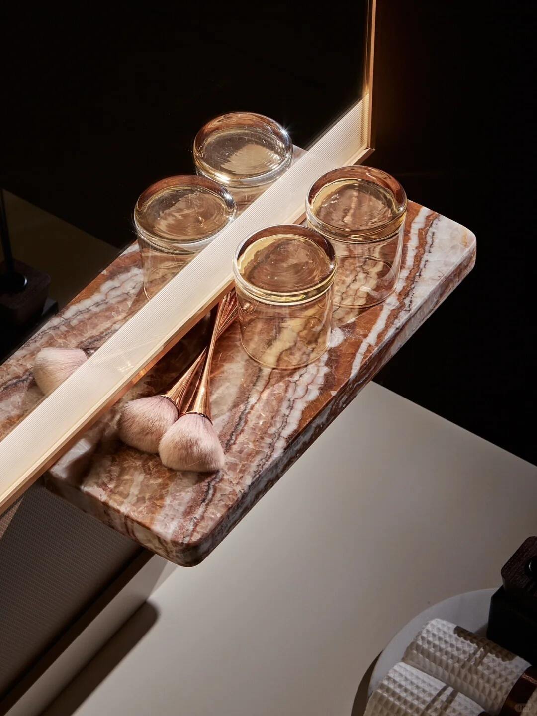 Natural Litchi Patterned Marble and Translucent Backlit Yellow Onyx for Interior Wall and Background Wall Decoration factory