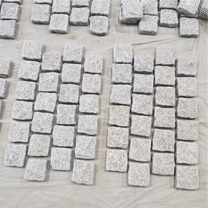 Wholesale 10x10x5cm Outdoor Granite Paving Stone Polished and Modern Design Cheap Per Square Foot Price for Driveway Paving manufacture