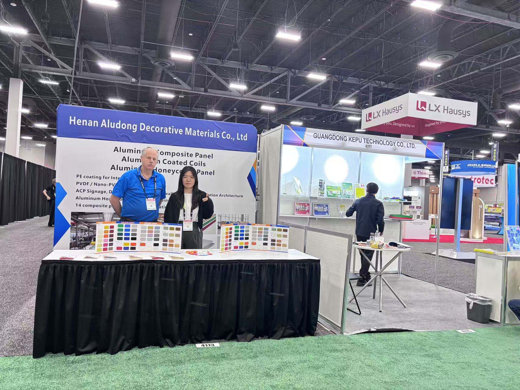 12mm Aluminum Honeycomb Fireproof Indoor Large Ceiling Wall Panels Aluminum Alloy Wallboard Honeycomb Composite Panels manufacture