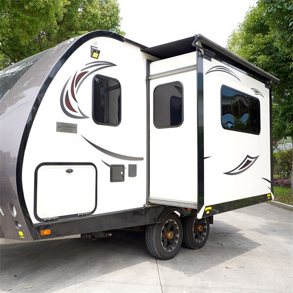 Faites une impression forte avec des auvents élégants et fonctionnels pour camping-car