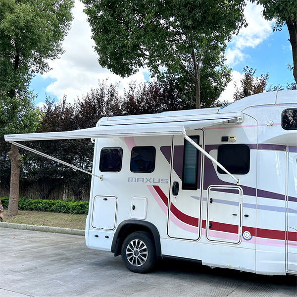 Simplify Your Camping Setup with a Durable and Versatile Manual Awning Solution