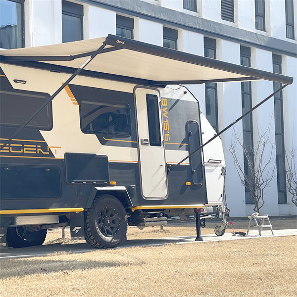 Rozszerz przestrzeń na zewnątrz swojego autokaru za pomocą zwinnej markizy