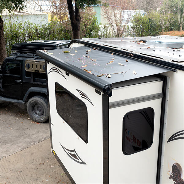 Geef uw camper een strakke, moderne uitstraling met een uitschuifbare topper