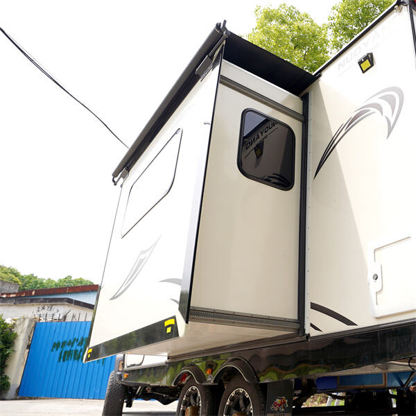 Créez plus d'espace et de confort avec nos auvents sur mesure pour camping-car