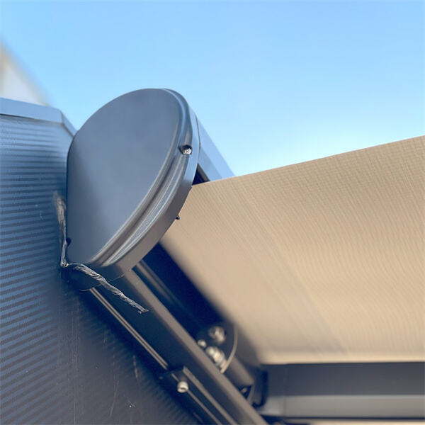 Créez le refuge extérieur idéal avec nos auvents polyvalents pour camping-car