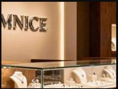 In-House Factory vs. Trading Company