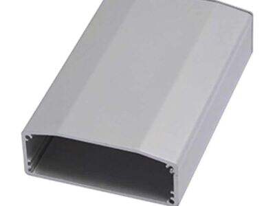 Dokulu yüzeyli plastik muhafazalar, yoğun kullanım alanlarında çizikleri gizler