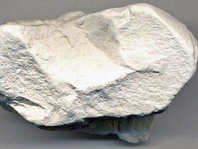 لماذا يُستخدم طين الكاؤولين في الطلاءات والمواد المالئة