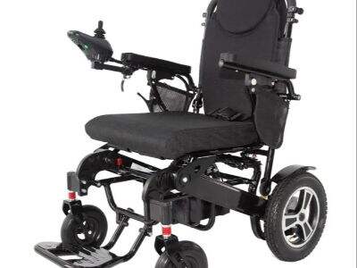 Di mana saya bisa menemukan kursi roda bertenaga untuk lansia