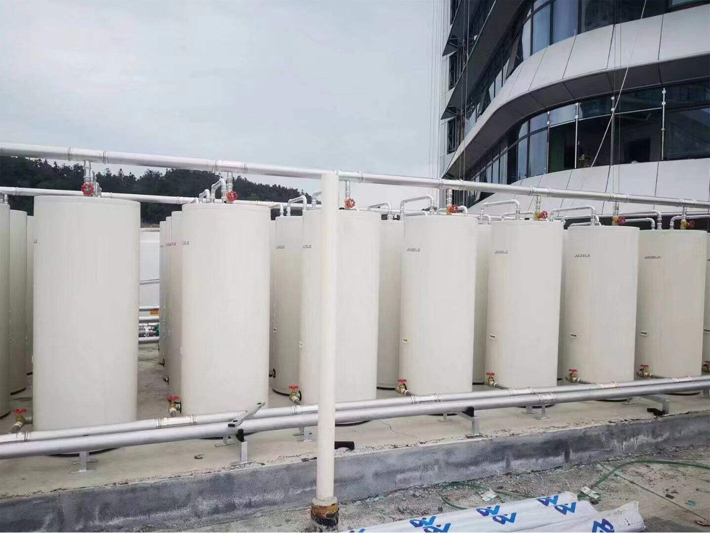 Commercial hot water project of a shopping mall