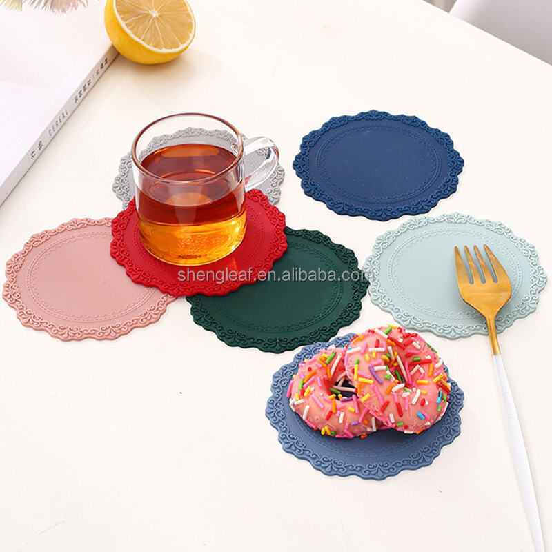 product custom eco friendly heat resistant silicone coasters  place mats with scalloped edge and lace embossed design for dining table-2