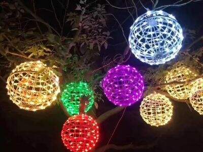 أضواء المناظر الطبيعية مقابل أضواء الحدائق: ما الفرق بينهما لساحتك؟