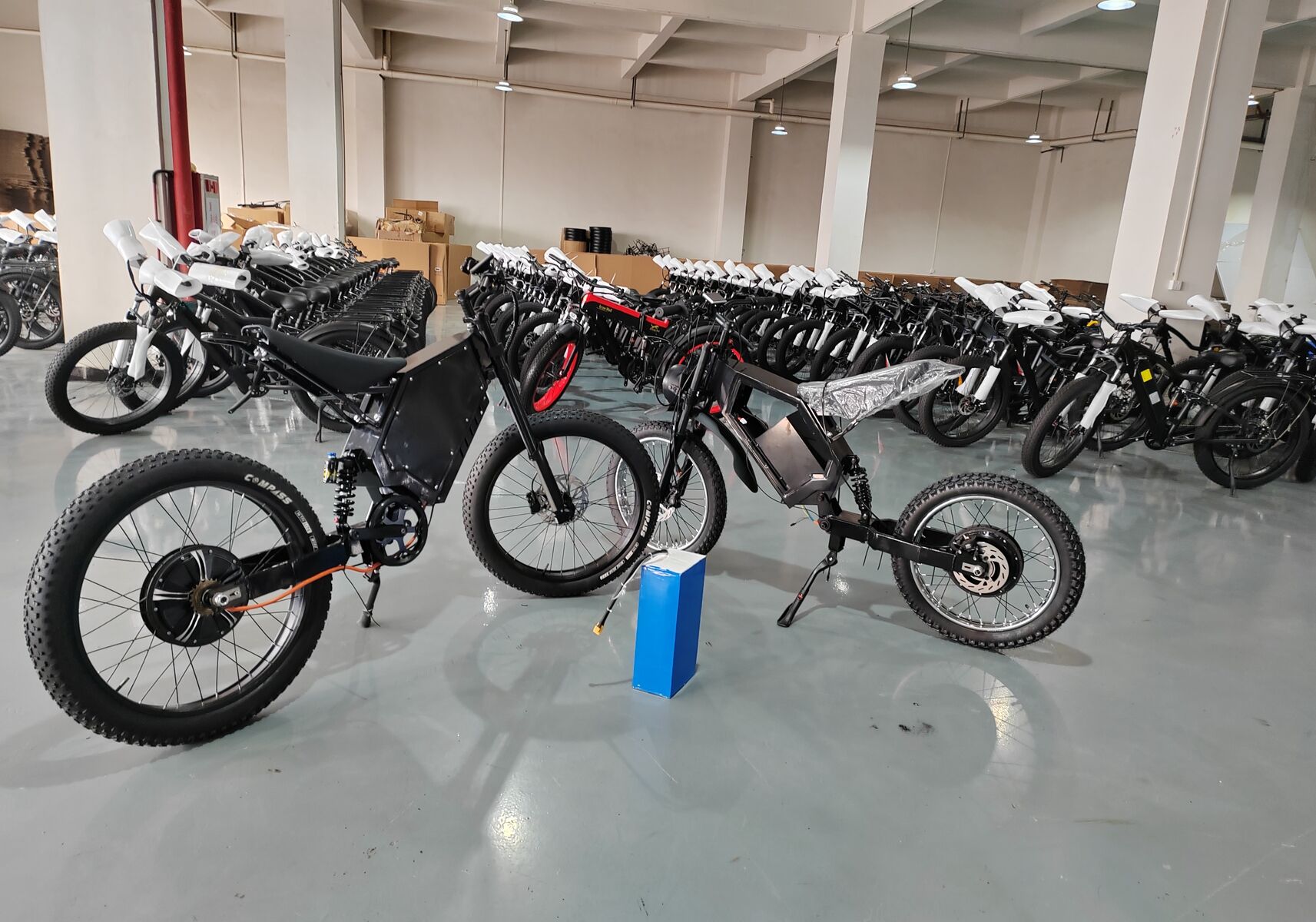 Fabricación de bicicletas eléctricas Stealth Bomber de neumáticos gruesos de 72 V, 4000 W, 5000 W, 8000 W, 15000 2022 W, XNUMX