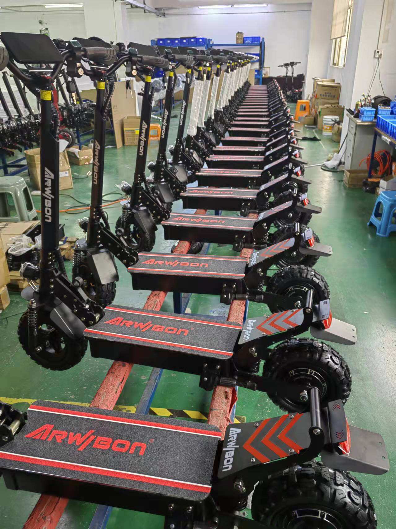 Patinete eléctrico rápido y potente de 48 V y 2500 W para adultos, 60 km/h, largo alcance, almacén en la UE, Reino Unido y EE. UU. con certificación CE, FCC, OEM y ODM, envío directo y fabricación
