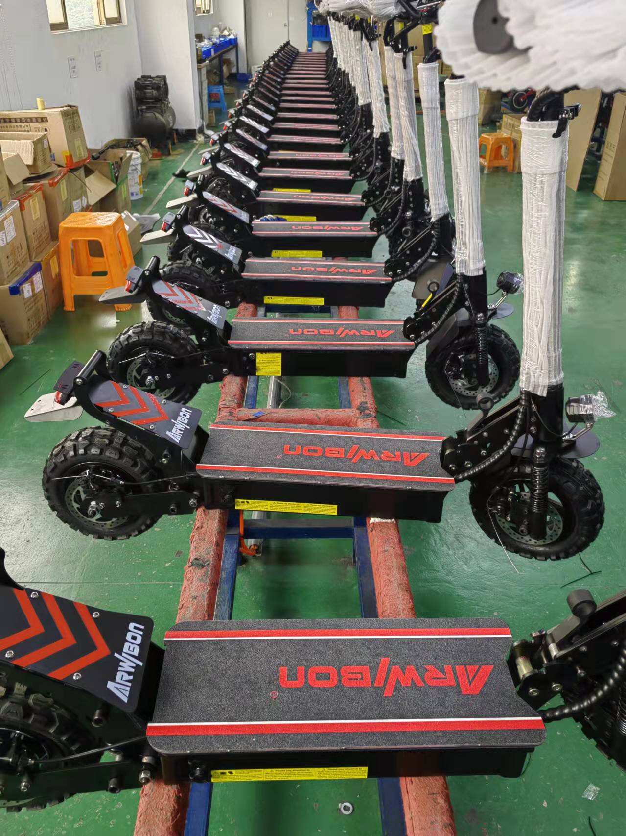 Patinete eléctrico rápido y potente de 48 V y 2500 W para adultos, 60 km/h, largo alcance, almacén en la UE, Reino Unido y EE. UU. con certificación CE, FCC, OEM y ODM, envío directo y fabricación