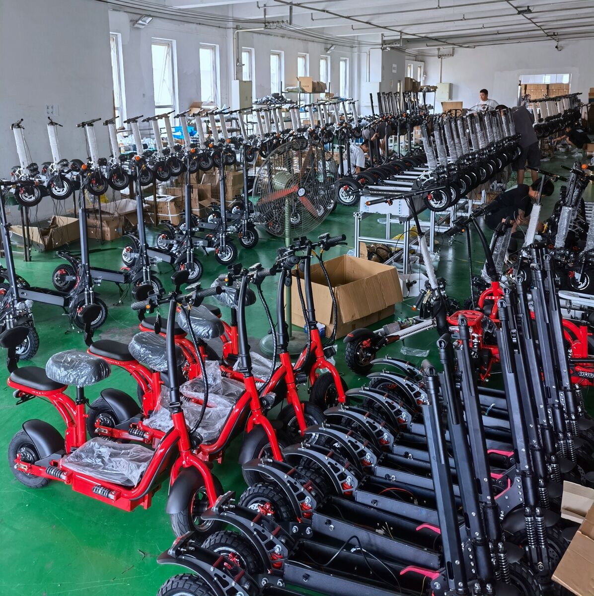 Patinete eléctrico potente con asiento para adultos, 60 V, 5600 W, 33 Ah, 85 km/h, almacén de la UE y EE. UU., con certificación CE, FCC, ROSH, fábrica OEM ODM