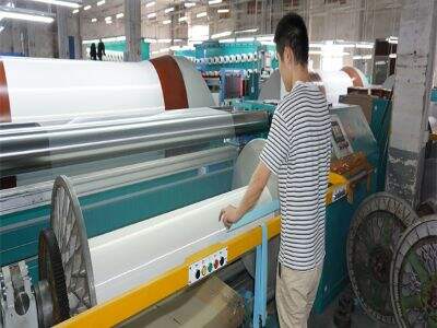 ¿Qué papel juega el hilo monofilamento de poliéster en telas de alto rendimiento?