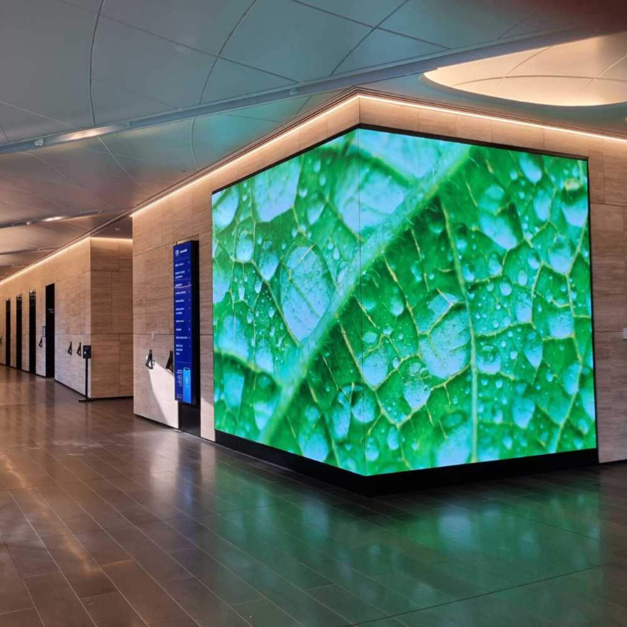 P1.2 P1.5 P1.9 P2.6 Rightangle CUBE Hanging Curved Indoor COB Narrow LED Video Wall