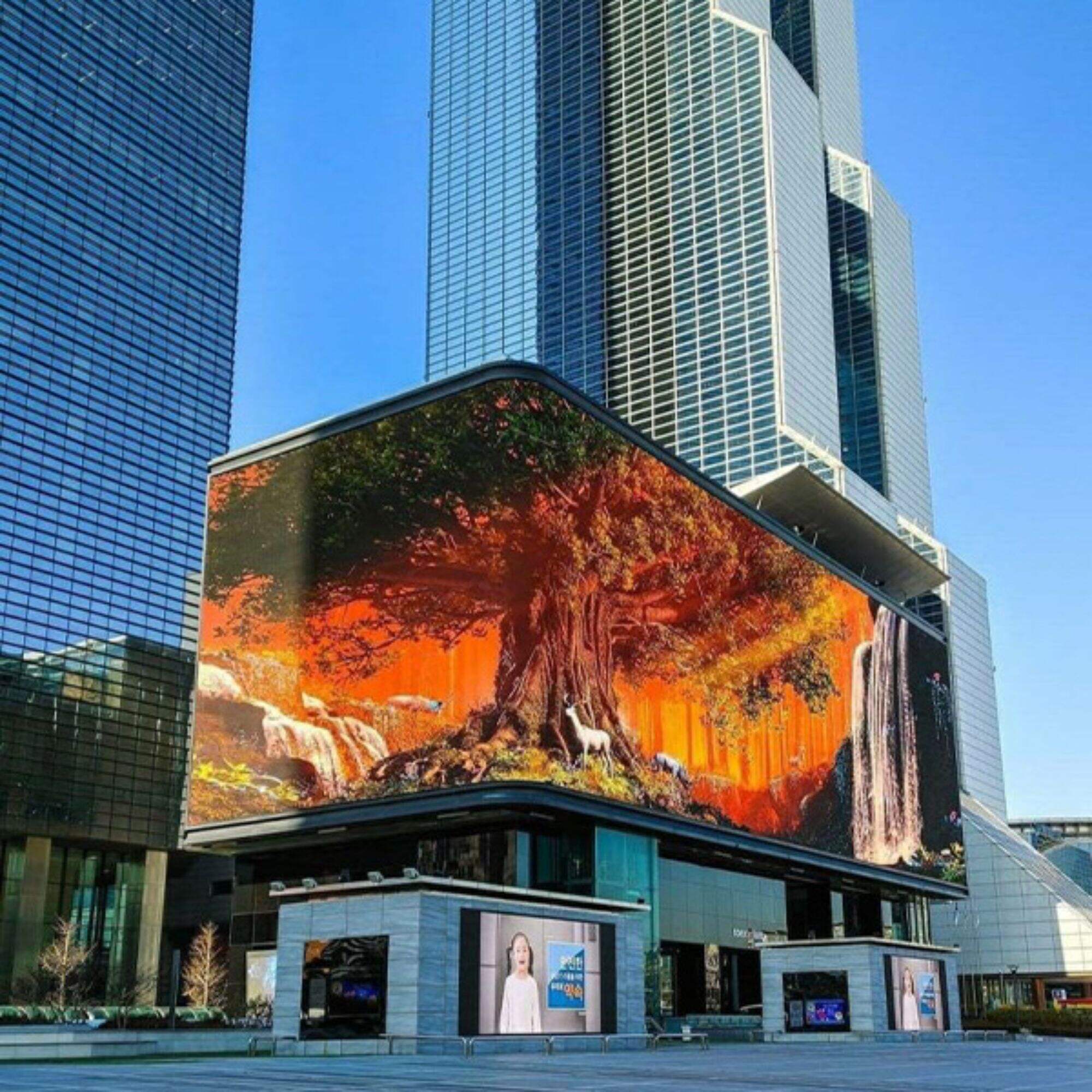 3D Led Screen Display Curved Billboard Outdoor Canbest A PRO Series